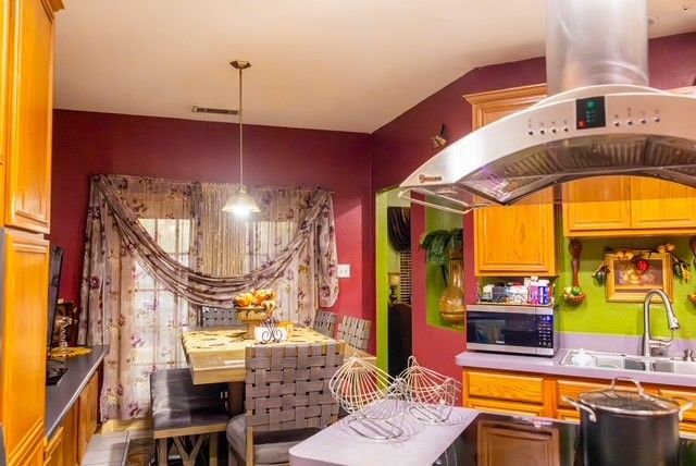 7506 Quail Springs Drive, Arlington, TX 76002