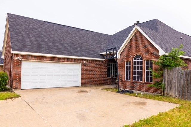7506 Quail Springs Drive, Arlington, TX 76002