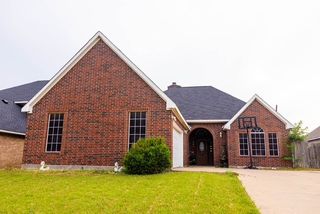 7506 Quail Springs Drive, Arlington, TX 76002