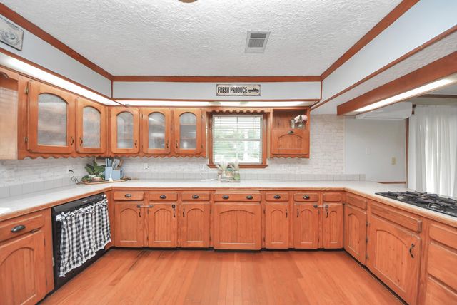 1054 County Road 650, Dayton, TX 77535
