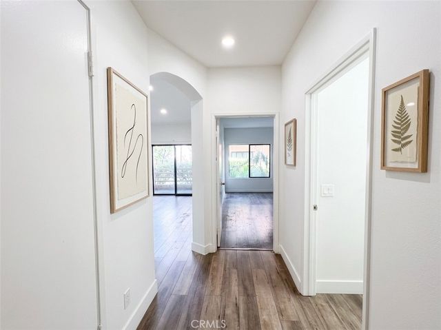 6815 Remmet 109, Canoga Park, CA 91303