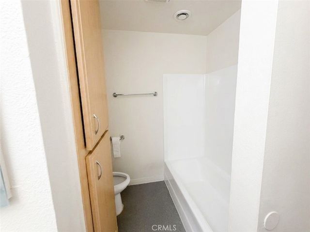6815 Remmet 109, Canoga Park, CA 91303