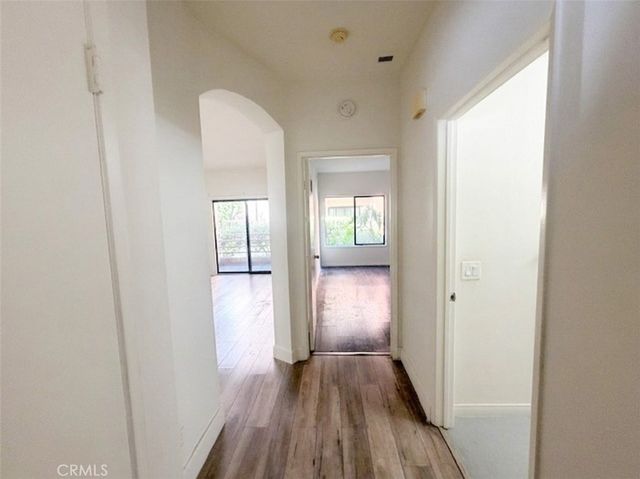 6815 Remmet 109, Canoga Park, CA 91303