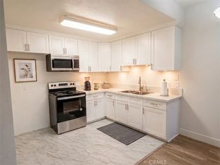 6815 Remmet 109, Canoga Park, CA 91303
