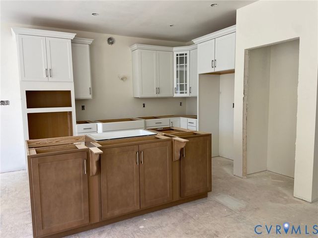 2605 Forget Me Not Ln, Glen Allen, VA 23060
