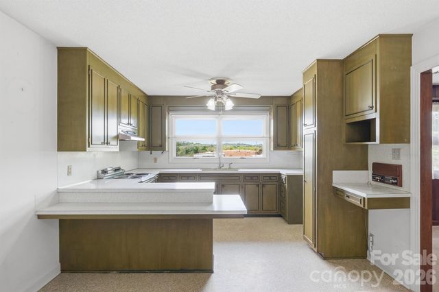 4543 Hickory Boulevard, Granite Falls, NC 28630