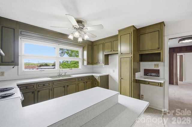 4543 Hickory Boulevard, Granite Falls, NC 28630