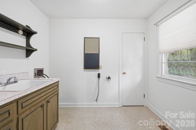 4543 Hickory Boulevard, Granite Falls, NC 28630