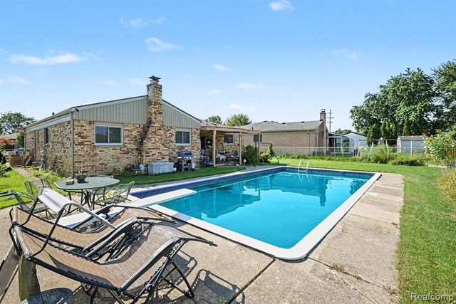 15299 Brandy Lane, Macomb, MI 48044