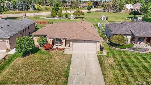 15299 Brandy Lane, Macomb, MI 48044