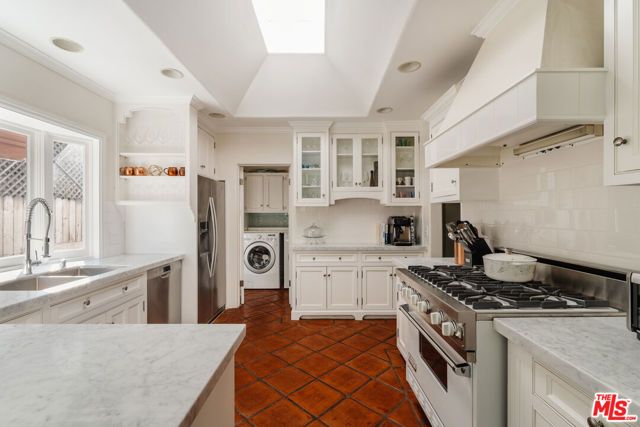 6636 Colgate Avenue, Los Angeles, CA 90048