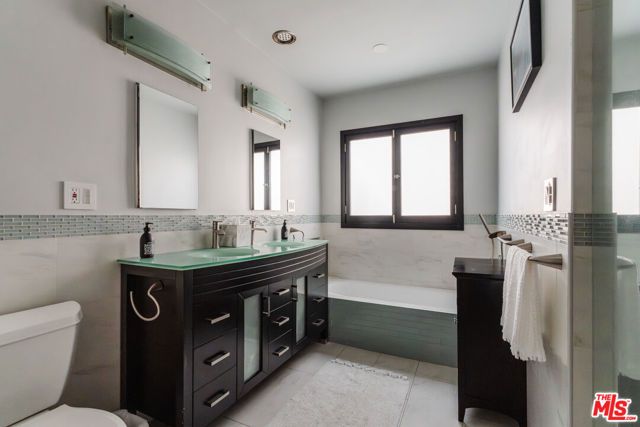 6636 Colgate Avenue, Los Angeles, CA 90048