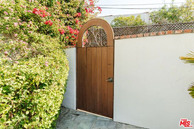 6636 Colgate Avenue, Los Angeles, CA 90048