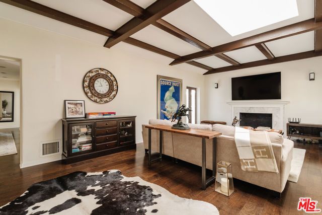 6636 Colgate Avenue, Los Angeles, CA 90048