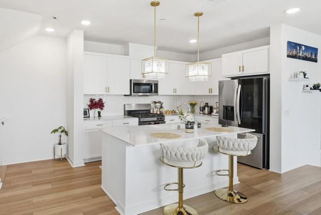 5212 Sunset Wave Dr. 74, San Diego, CA 92154