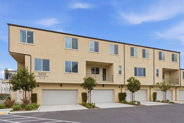 5212 Sunset Wave Dr. 74, San Diego, CA 92154