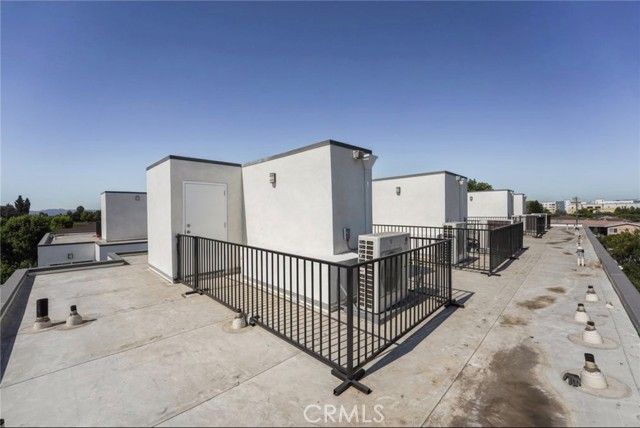 8837 Burnet Avenue, North Hills (los Angeles), CA 91343