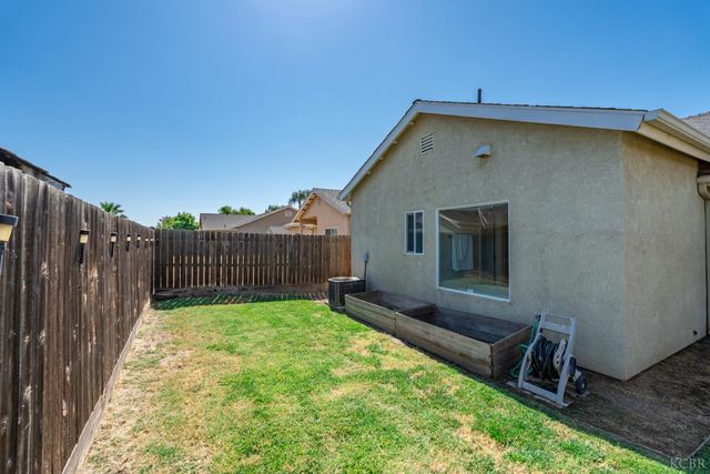 1644 Butternut Street, Lemoore, CA 93245