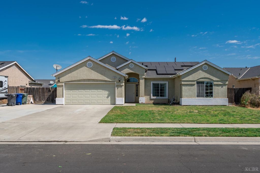 1644 Butternut Street, Lemoore, CA 93245