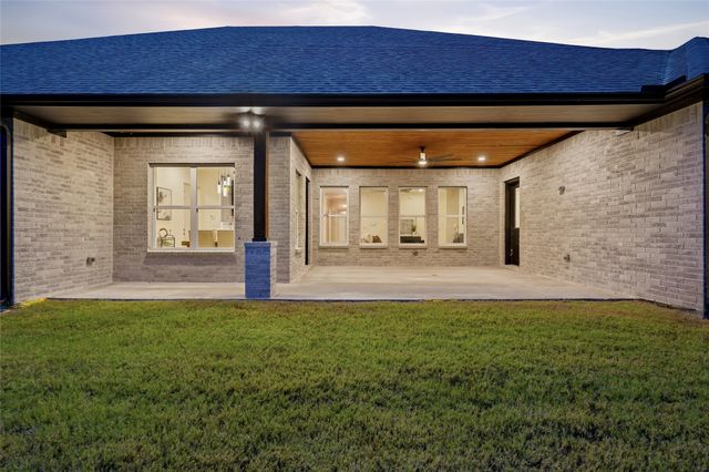 1011 Meadow Wood Terrace, Azle, TX 76020