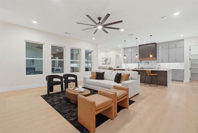 1011 Meadow Wood Terrace, Azle, TX 76020