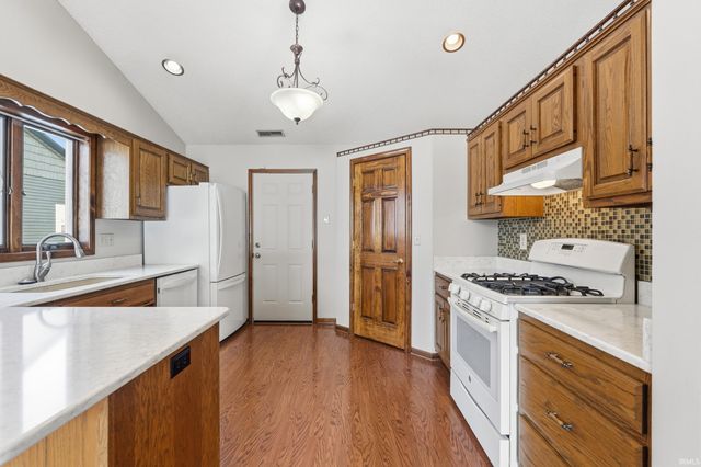 1011 Elm Street, Auburn, IN 46706