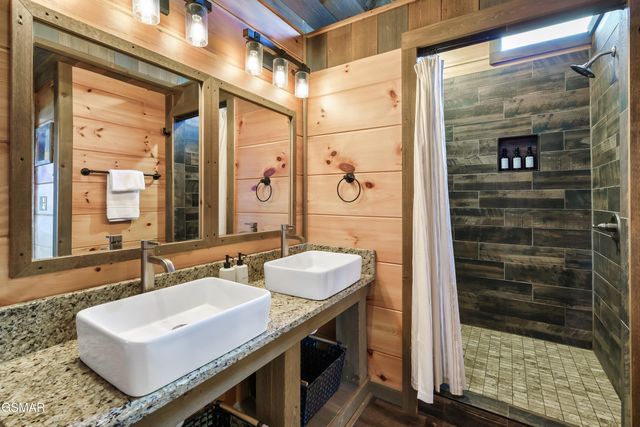 1132 Villa Overlook Way Way, Gatlinburg, TN 37738