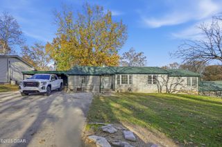 106 Rosedale Street, Cassville, MO 65625