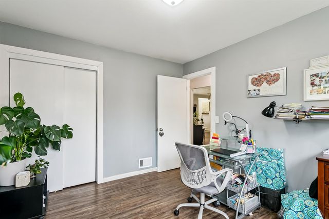 1006 N Dougherty Ave, Wichita, KS 67212