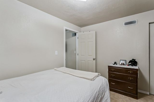 1006 N Dougherty Ave, Wichita, KS 67212