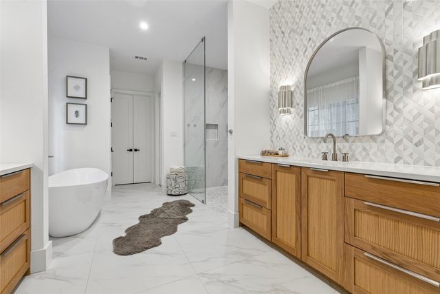 11224 Northgate Circle, Dallas, TX 75230