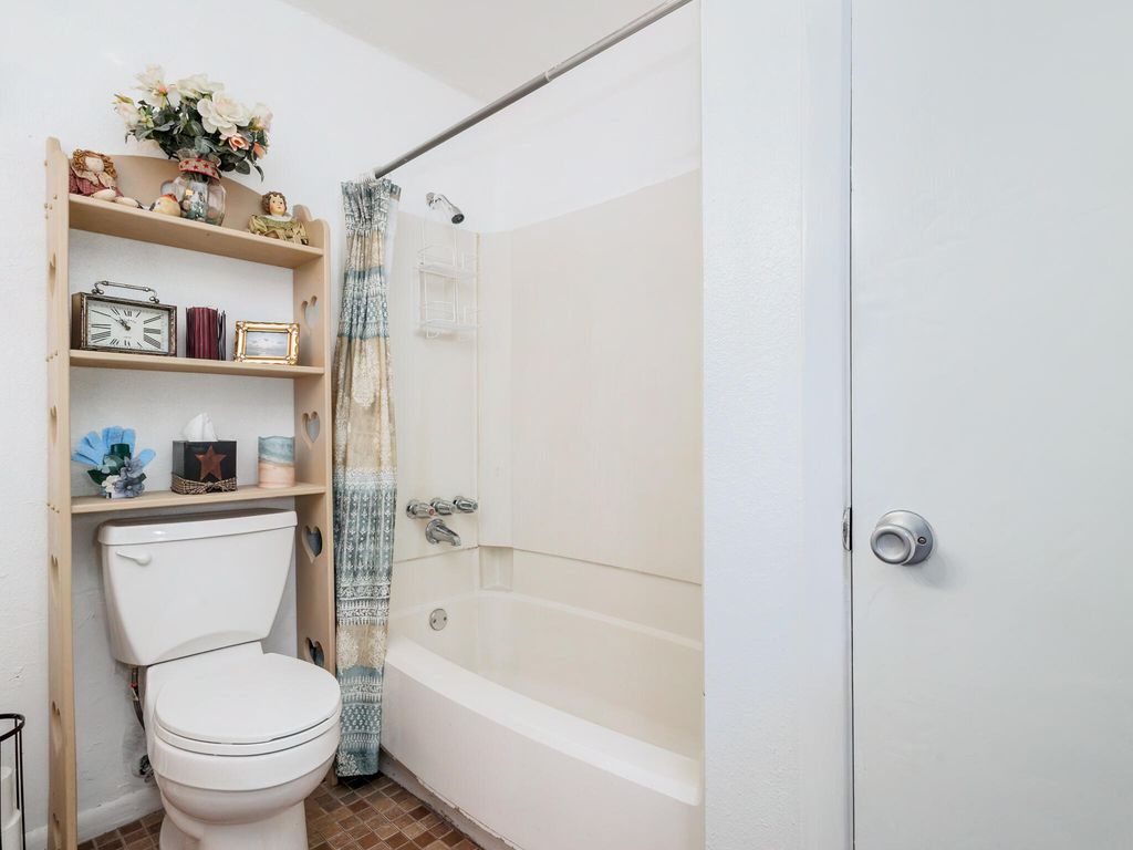 Image 28 of property listing at 1201 N 10th Street, Winters, TX 79567