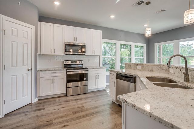 1117 E Cantey Street, Fort Worth, TX 76104