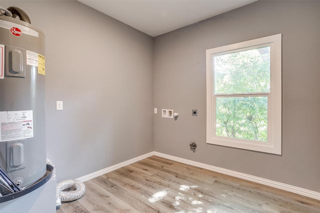 1117 E Cantey Street, Fort Worth, TX 76104