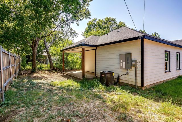 1117 E Cantey Street, Fort Worth, TX 76104