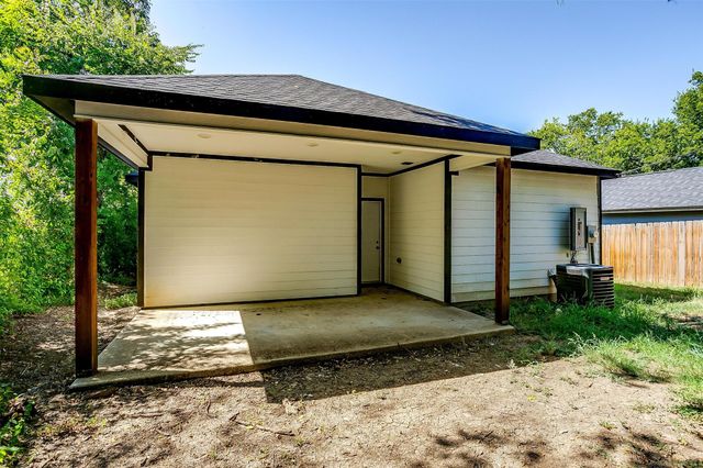 1117 E Cantey Street, Fort Worth, TX 76104