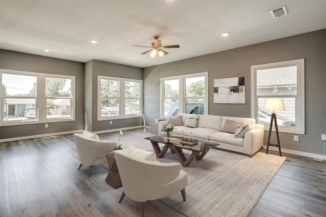 1117 E Cantey Street, Fort Worth, TX 76104