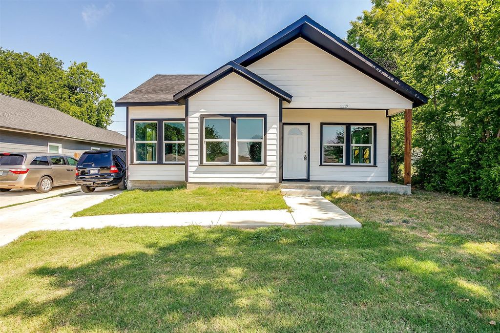 1117 E Cantey Street, Fort Worth, TX 76104