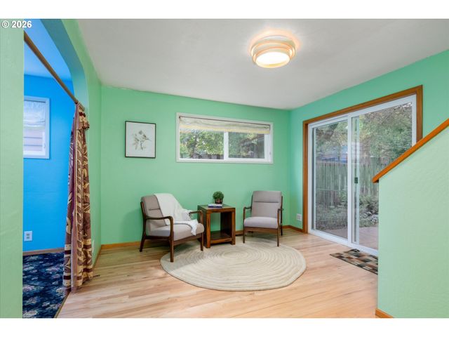 2536 Wood Ave, Eugene, OR 97402