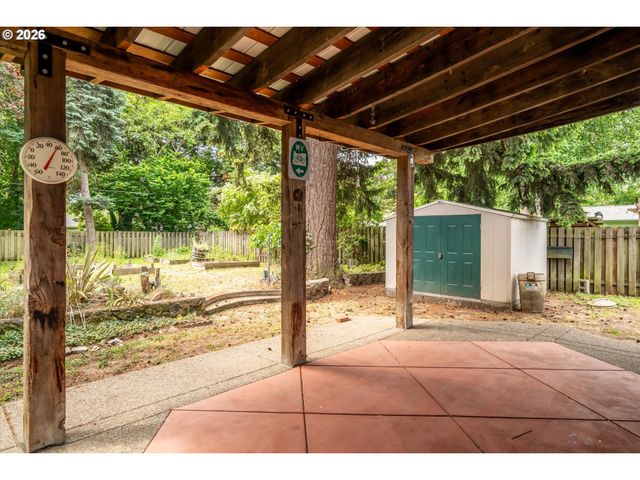 2536 Wood Ave, Eugene, OR 97402