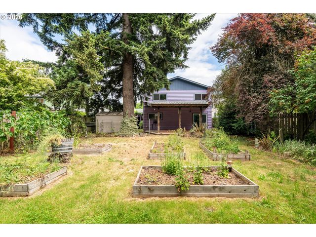2536 Wood Ave, Eugene, OR 97402