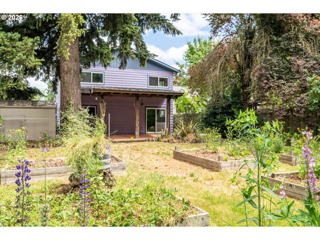 2536 Wood Ave, Eugene, OR 97402