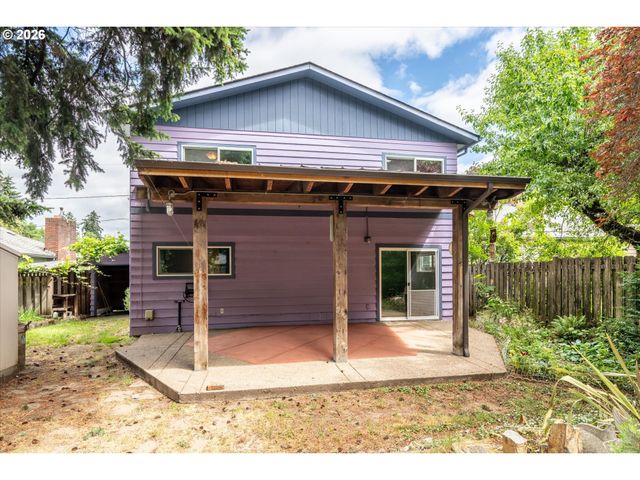 2536 Wood Ave, Eugene, OR 97402