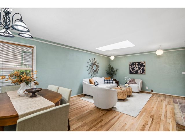 2536 Wood Ave, Eugene, OR 97402