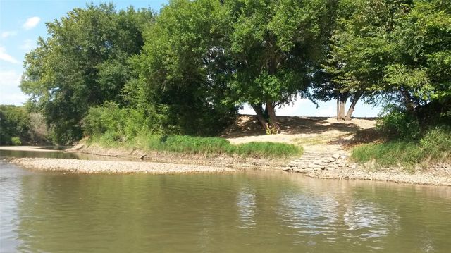 195 Hidden Shores Loop, Smithville, TX 78957