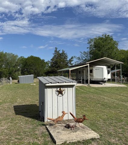 195 Hidden Shores Loop, Smithville, TX 78957