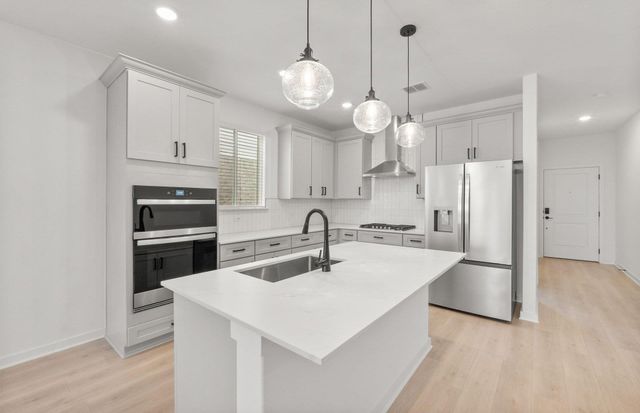 482 Kapok ST, Buda, TX 78610