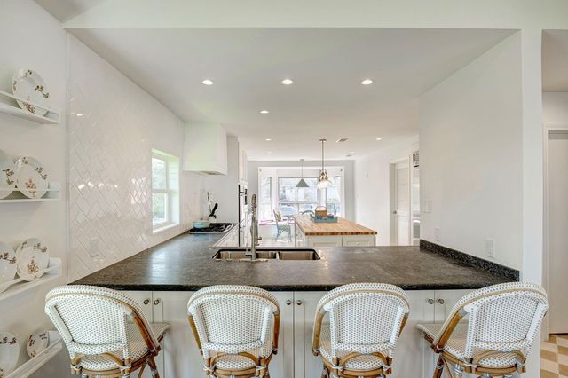 5113 Oleander Street, Seabrook, TX 77586