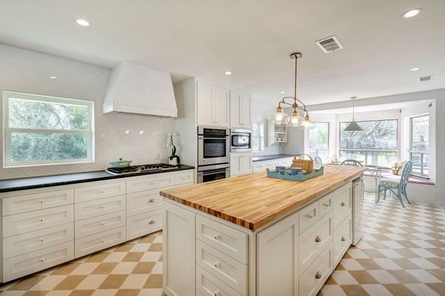 5113 Oleander Street, Seabrook, TX 77586