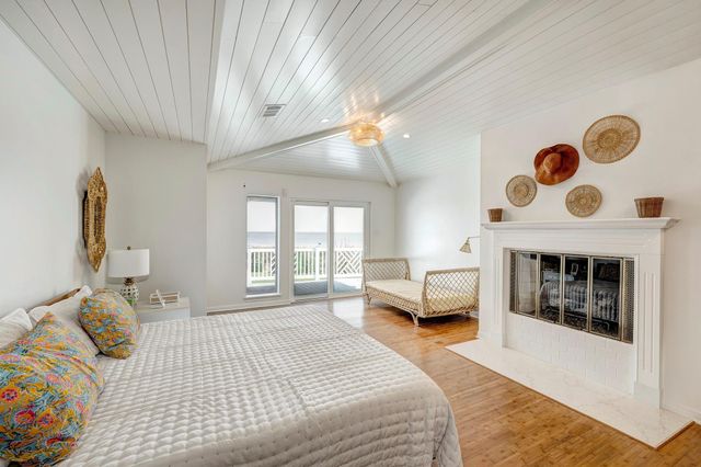 5113 Oleander Street, Seabrook, TX 77586